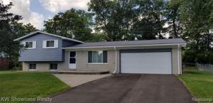 3043 GOLFHILL Drive