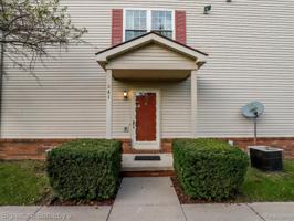841 OAKWOOD DR