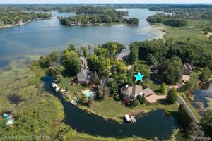 7411 LAKE FOREST