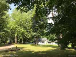6150 CLINTONVILLE Road