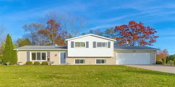 3116 BEACHAM Drive