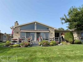 600 RIVER SHORES DR