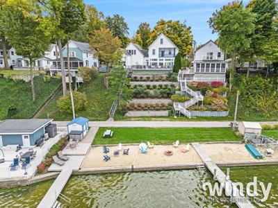 8013 Shore Lane