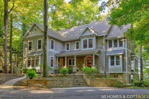 2192-A Lakeshore Drive