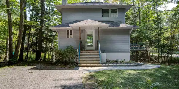 13250 Knollwood Drive