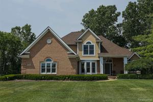 6135 WHISPERING MEADOWS Drive