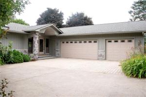 3642 WOODLAND Drive