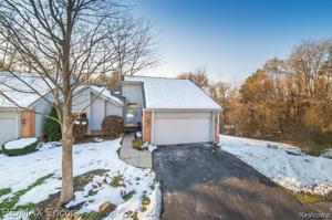 6710 Ridgeview Drive