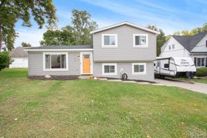 3132 SEEBALDT Avenue