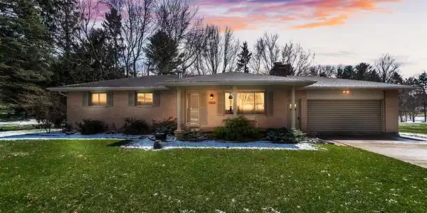1633 Oneida Trail