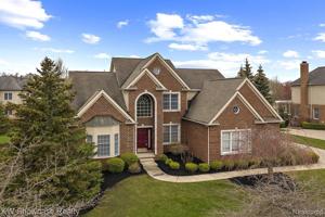 26481 CRESTWOOD Drive