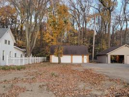 3393 Round Lake Hwy Highway