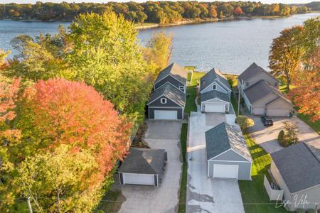 447 Lakeshore Boulevard