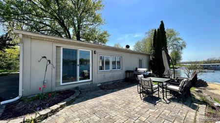 1236 LAKEVIEW Drive