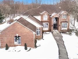 7882 Woodview Road