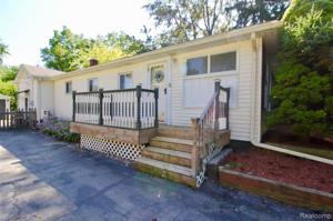 703 CEDARLAWN Road