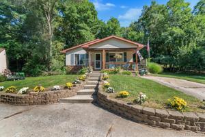 8899 RUSHVIEW Drive