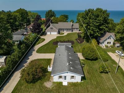 3300 3292 S Lakeshore Drive