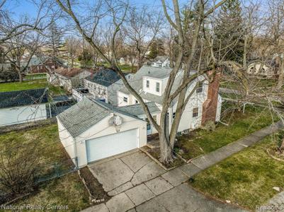 198 S AVERY Road