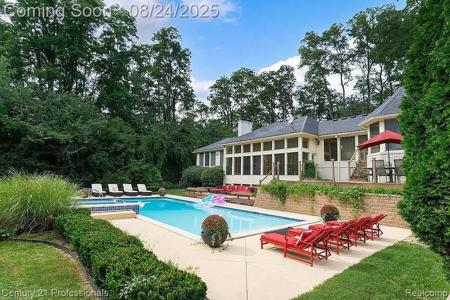 4225 Village Court