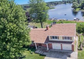 1231 Crooked Lake Road