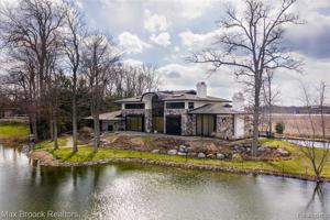 1660 APPLE Lane