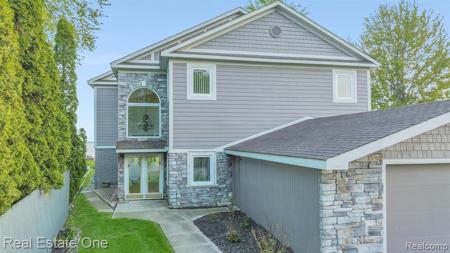 48712 Point Lakeview Drive