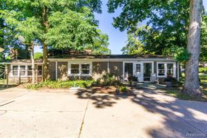 3899 MAPLELEAF Road