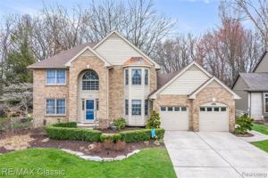 1379 N CREEK Drive