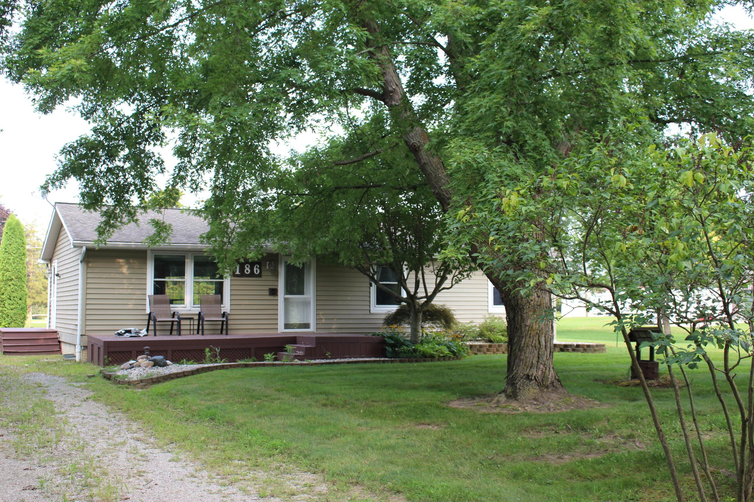Image 1: 186 Harris Dr