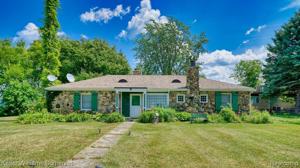5848 LAKESHORE N Road