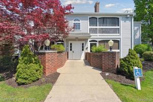 620 Curzon Court