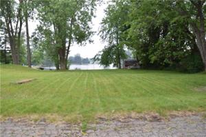 000 Strathcona Court