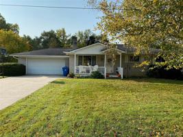 6443 HARRIET Drive