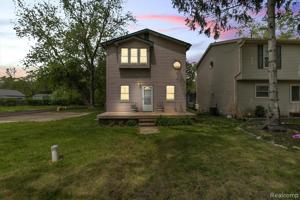 4715 EAGLE Road