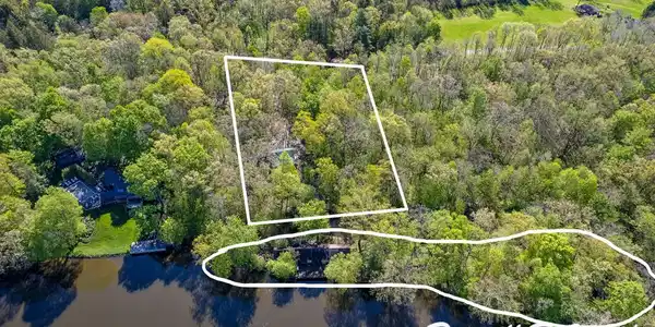 7249/7251 Thornapple Dales Drive SE