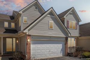 445 LILLY VIEW