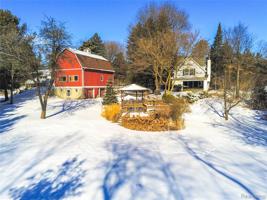 525 INDIANWOOD Road