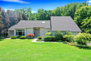 5913 CARMEN W Court