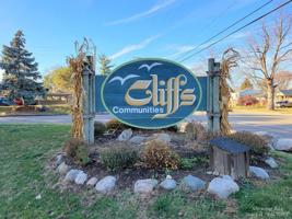 808 Cliffs Drive