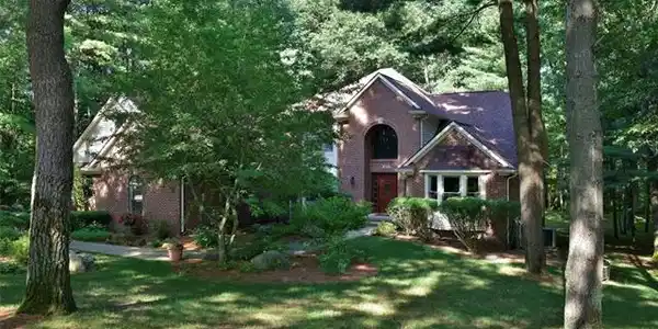 551 NAKOMIS Trail