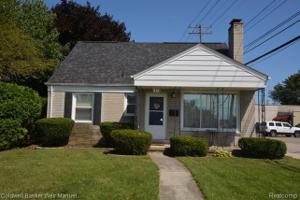 1878 BEAUFAIT Drive