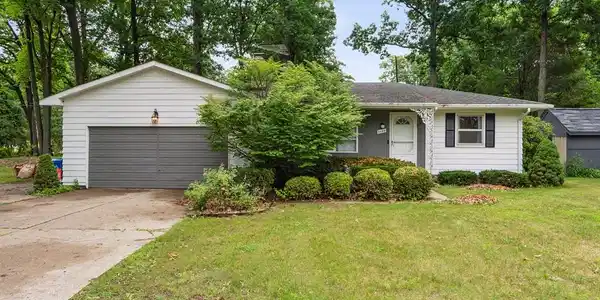 5685 CLINTON RIVER Drive