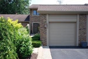 6896 NORTHCREST E Way