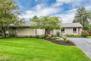 6921 ELLINWOOD Drive