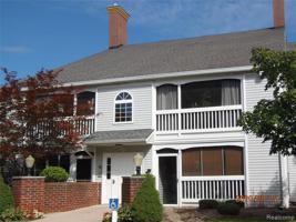 620 CURZON CT APT 204