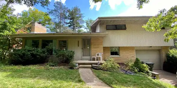 1295 Nakomis Trail