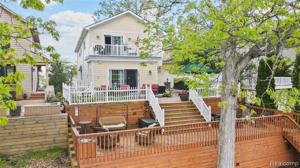 584 Longpointe Dr