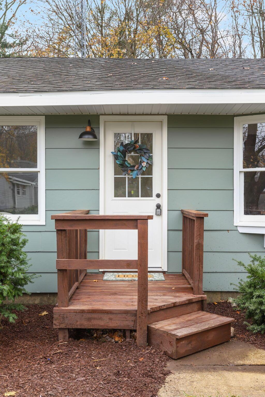 Image 4: 5-web-or-mls-91760-pitcher-dr