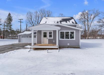 9045 Hillcrest Drive